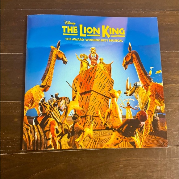 Disney THE LION KING Broadway Musical VIP Program Book 2024 - Picture 1 of 5